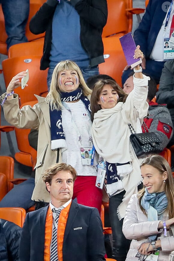 Mélanie Page, Claude Deschamps lors du match de coupe du monde opposant la France au Pérou au stade Ekaterinburg à Yekaterinburg, Russie, le 21 juin 2018. La France a gagné 1-0. © Cyril Moreau/Bestimage