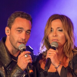 Hélène Ségara, malgré la perte récente de son papa, était en concert à la Fête du Kiosque à Croix dans le nord de la France, où elle a terminé en duo avec Jean-Baptiste Guégan, la voix de J.Hallyday. Le 13 septembre 2019