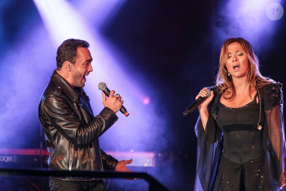 Hélène Ségara en concert à la Fête du Kiosque à Croix dans le nord de la France, où elle a terminé en duo avec Jean-Baptiste Guégan, la voix de Johnny Hallyday. Le 13 septembre 2019