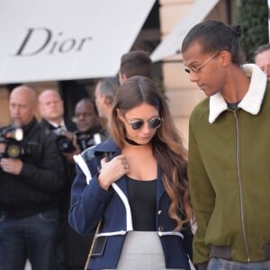 Info - Stromae va être bientôt papa - Le chanteur Stromae, se laisse pousser les cheveux, et sa femme Coralie Barbier - People sortant du défilé de mode "Louis Vuitton", collection prêt-à-porter Printemps-Eté 2017 à Paris, le 5 octobre 2016. © CVS/Veeren/Bestimage