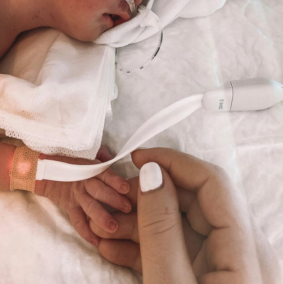 Jessica Thivenin et Thibault Garcia ont accueilli leur fils Maylone le 7 octobre 2019. Un bébé qui doit être opéré d'urgence.