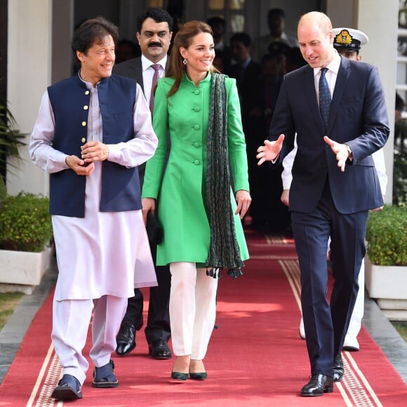 Catherine Kate Middleton, duchesse de Cambridge, le prince William, duc de Cambridge, Imran Khan, premier ministre du Pakistan - Le duc et la duchesse de Cambridge lors d'une visite chez le premier ministre du Pakistan à Islamabad le 15 octobre 2019.