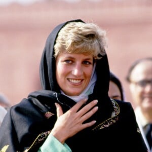 Lady Diana en voyage au Pakistan, en 1991.