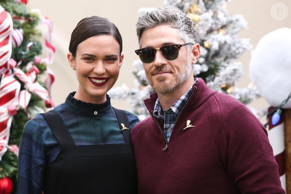 Odette Annable avec son mari Dave Annable - Les célébrités posent lors de la soirée "Brooks Brothers Annual Holiday Celebration" à Los Angeles on december 9, 2018.