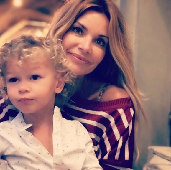 Ingrid Chauvin pose avec son fils Tom, sur Instagram, en septembre 2019.