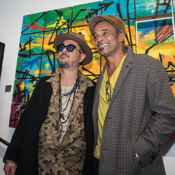 L'artiste Kongo (Cyril Phan) et Yannick Noah - Vernissage de l'exposition de l'artiste l'artiste Kongo (Cyril Phan) au Montaigne Market à Paris le 17 octobre 2019. © Jerémy Melloul/ Bestimage