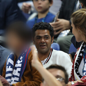 Jamel Debbouze, sa femme Mélissa Theuriau et leur fils Léon dans les tribunes du stade de France lors du match de ligue des nations opposant la France à l'Allemagne à Saint-Denis, Seine Saint-Denis, France, le 16 octobre 2018. La France a gagné 2-1.