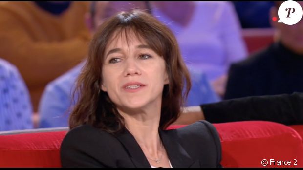 Charlotte Gainsbourg et Yvan Attal dans &quot;Vivement dimanche&quot;, sur France 2, le 20 octobre 2019.