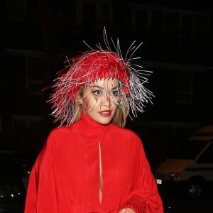 Rita Ora à la sortie de la soirée "Cartier London Celebration" au Chiltern Firehouse à Londres, le 21 octobre 2019.