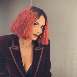 Shy'm en total look rouge dans l'émission "Danse avec les stars 2019" sur TF1. Le 5 octobre 2019.
