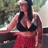 Kelly Helard des "Ch'tis" en maillot de bain et jupe sur Instagram, le 30 juillet 2019