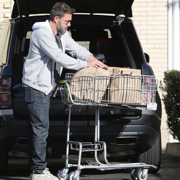 Ben Affleck en train de faire des courses, à Santa Monica le 19 octobre 2019.