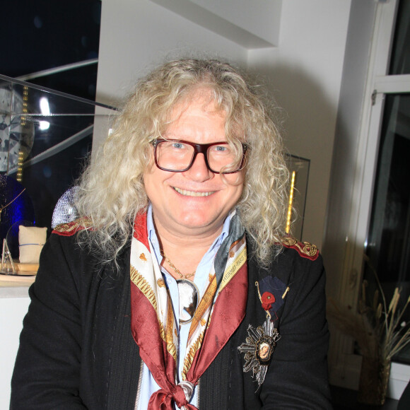 Exclusif - Pierre-Jean Chalençon assiste à la soirée du joaillier Courbet à l'Institut Bokassa à Paris. Le 25 octobre 2019 © Philippe Baldini / Bestimage