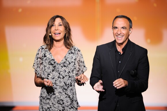 Exclusif - Zazie et Nikos Aliagas - Enregistrement de l'émission TV "La Chanson Secrète 3", qui sera diffusée le vendredi 1er novembre à 21h00 sur TF1. Après le succès de la première édition, "La Chanson Secrète", présentée par N.Aliagas et produite par DMLS TV, revient sur TF1. 10 artistes ne savent rien de ce qui va se passer pour eux ! Ils ont accepté de jouer le jeu, de se laisser totalement surprendre, émouvoir, parfois même déstabiliser car ils vont découvrir en même temps que les téléspectateurs une surprise : une chanson qui leur rappelle un souvenir important de leur vie revisitée et réinterprétée par un artiste. Les téléspectateurs seront aux premières loges pour vivre ces moments d'intimité musicale rare. Et, en bonus, de nombreux invités inattendus et des proches de l'artiste assis dans le fauteuil viendront l'émouvoir. Le 25 juin 2019 © Gaffiot-Perusseau / Bestimage