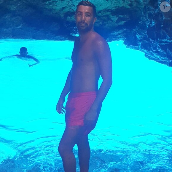Mounir de "Pékin Express 2019" dans une grotte à Marseille, le 25 août