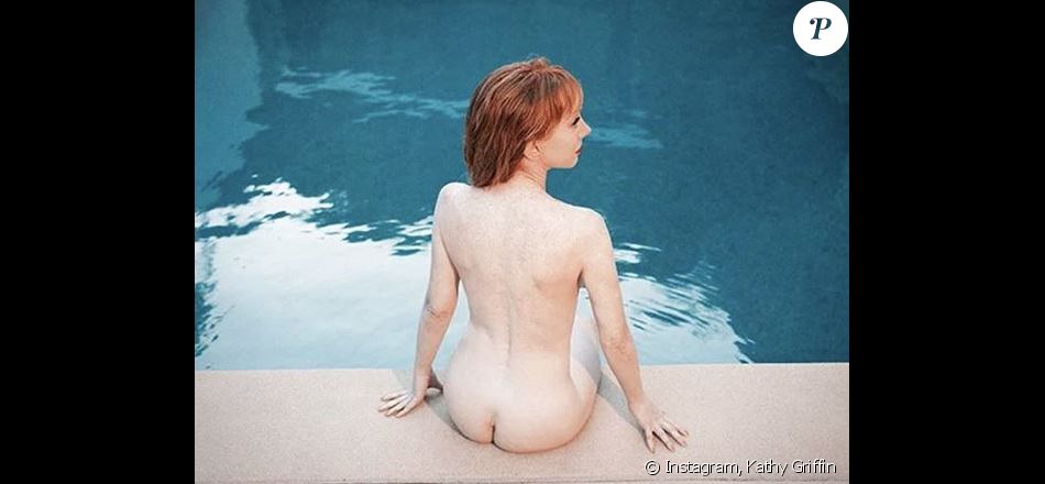 Kathy Griffin, nue près d'une piscine. 