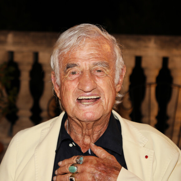 Info - Jean-Paul Belmondo en convalescence après une "mauvaise chute" - Exclusif - Prix Spécial - Jean-Paul Belmondo - Jean-Paul Belmondo était l'invité d'honneur du mariage ddu footballeur Sébastien Frey avec Petra au Château Saint Georges à Grasse le 29 juin 2019. Sébastien Frey était un footballeur français qui évoluait au poste de gardien de but. © Denis Guignebourg/Bestimage