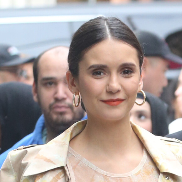 Nina Dobrev arrive à Build Series à New York, le 7 octobre 2019