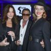 Carla Bruni-Sarkozy, Eric Pfrunder et Eva Herzigova au dîner de gala de l'association AEM (Un Avenir pour les Enfants du Monde) au bénéfice des enfants du Rwanda organisée par Babeth Djian au Pavillon Ledoyen à Paris, France, le 11 décembre 2018. © Olivier Borde/Bestimage