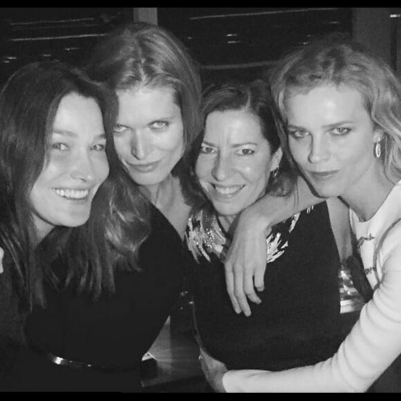 Carla Bruni, Malgosia Bela et (à droite) Eva Herzigova. Octobre 2015.