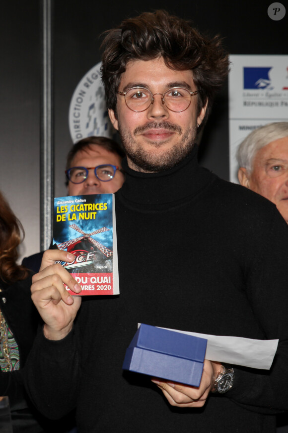 Exclusif - Alexandre Galien, auteur de Les Cicatrices de la nuit - Remise du prix du Quai des Orfèvres 2020 au 36 rue Bastion, nouveau siège de la police parisienne le 5 novembre 2019. © Didier Sabardin / Bestimage