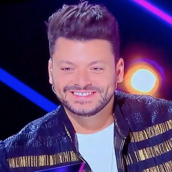 Kev Adams, toujours amoureux d'Iris Mittenaere ? Il réplique.