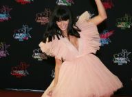 Jenifer : Jolie poupée rock en robe H&M aux NRJ Music Awards 2019