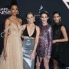 Elizabeth Banks ose le giga décolleté pour réunir ses Charlie's Angels