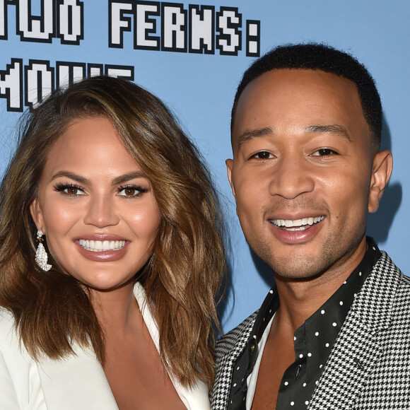 Chrissy Teigen et son mari John Legend - Première du film Netflix "Between Two Ferns: The Movie" au cinéma ArcLight Hollywood, Los Angeles, le 16 septembre 2019.