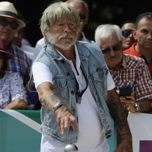 Le chanteur Renaud - Tournoi de pétanque Grand Prix des Personnalités d 'Isle sur la Sorgue dans le Vaucluse (84) le 24 juin 2017 © Eric Etten / Bestimage