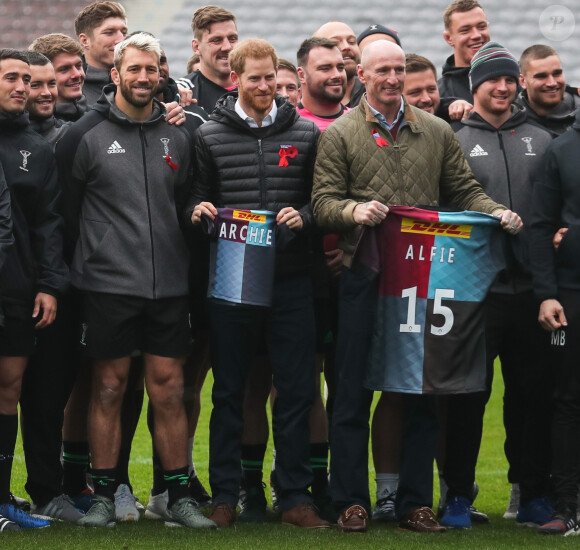 Le prince Harry, duc de Sussex, assiste à la nomination de Gareth Thomas comme membre de la nouvelle Commission HIV du "Terrence Higgins Trust" au stade "The Stoop" à Twickenham, le 8 novembre 2019.