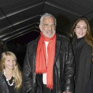 Jean-Paul Belmondo avec sa petite-fille Annabelle Waters Belmondo, et sa fille Stella Belmondo - Première de "Silvia" au Cirque Alexis Gruss à Paris le 28 octobre 2013.