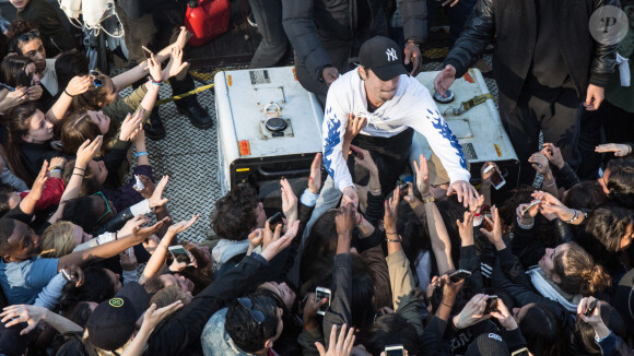 Semi-Exclusif - Concert sauvage du rappeur Nekfeu en soutien au mouvement Nuit Debout place de la République à Paris, le 1er mai 2016