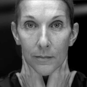 Céline Dion dans le clip en noir et blanc de sa nouvelle chanson "Imperfections". Septembre 2019.