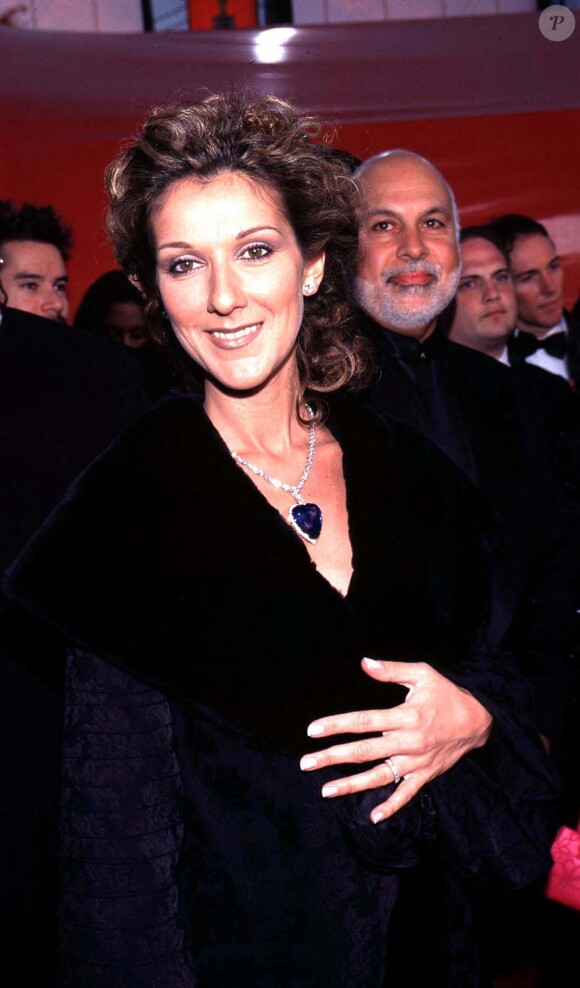 Céline Dion aux "Academy Awards", récompensée pour le titre "My Heart Will Go On". Le 24 mars 1998. @UPPA/Photoshot/ABACAPRESS.COM