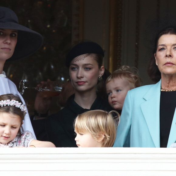 Béatrice Borromeo et ses fils Francesco et Stefano, la princesse Caroline de Hanovre, Tatiana Santo Domingo, ses enfants India et Sacha - La famille princière de Monaco au balcon du palais lors de la Fête nationale monégasque à Monaco. Le 19 novembre 2019 © Dominique Jacovides / Bestimage