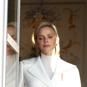 La princesse Charlene de Monaco - La famille princière de Monaco au balcon du palais lors de la Fête nationale monégasque à Monaco. Le 19 novembre 2019 © Dominique Jacovides / Bestimage