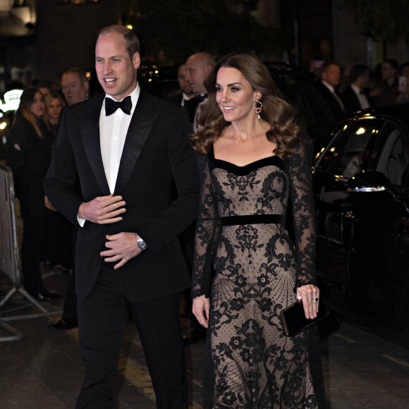 Le prince William, duc de Cambridge, et Kate Middleton, duchesse de Cambridge, assistent à la soirée caritative "The Royal Variety Performance" à Londres, le 18 novembre 2019.