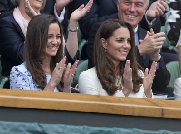 Kate et Pippa Middleton à Wimbledon, à Londres, en 2012.