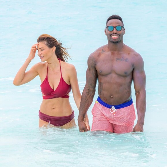 Ariane Brodier et Fulgence Ouedraogo à la plage, aux Maldives, novembre 2019