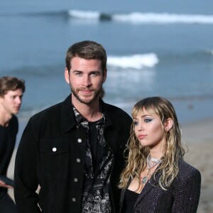 Liam Hemsworth et sa femme Miley Cyrus - Arrivées - Saint Laurent présente sa collection homme printemps-été 2020 à Malibu le 6 juin 2019. ©Cyrill Gueny / Bestimage