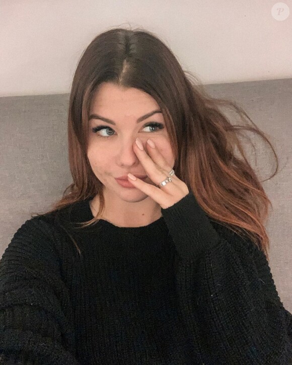 EnjoyPhoenix s'exprime sur sa relation compliquée avec les réseaux sociaux, dénonçant un monde de "paillettes", sur Instagram, le 21 novembre 2019.