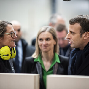 Agnès Pannier-Runacher, secrétaire d'état auprès du ministre de l'économie et des finances - Le président Emmanuel Macron rencontre des employés lors de sa visite à l'usine Whirlpool d'Amiens le 22 novembre 2019. © Eliot Blondet / Pool / Bestimage