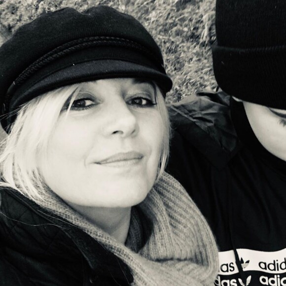 Flavie Flament pose avec son fils Enzo, sur Instagram, le dimanche 24 novembre 2019.