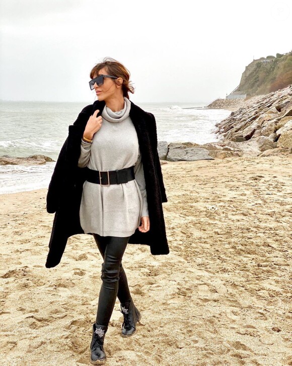 Julia Paredes à la plage, le 25 octobre 2019, sur Instagram