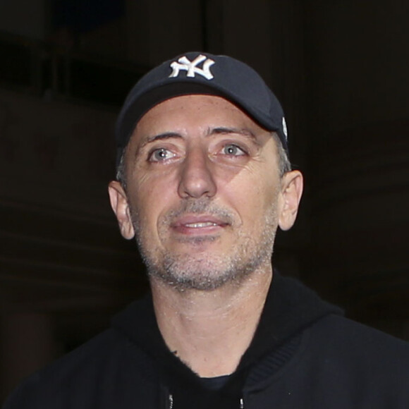 Gad Elmaleh lors de la présentation du logo des Jeux Olympiques et Paralympiques "Paris 2024" dévoilé au cinéma "Le Grand Rex" à Paris, le 21 octobre 2019.