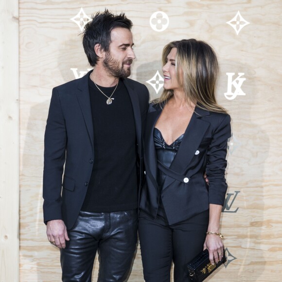 Jennifer Aniston et son mari Justin Theroux - Cocktail du dîner de présentation de la nouvelle collection Vuitton "Masters, Les Grands Maîtres" en collaboration avec Jeff Koons au Louvre à Paris, le 11 avril 2017. © Olivier Borde/Bestimage