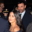 Kim Kardashian et son mari Kanye West arrivent très amoureux à la soirée WSJ Innovators Awards au musée d'Art Moderne à New York, le 6 novembre 2019