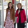 La reine Sofia et la reine Letizia d'Espagne visitent le marché de Noël caritatif Rastrillo Nuevo Futuro à Madrid le 19 novembre 2019.