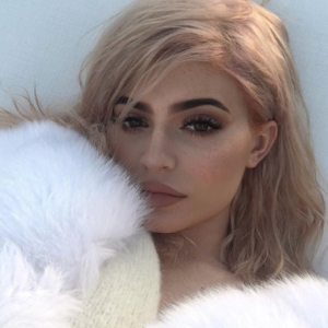 Les selfies préférés de 2016 de Kylie Jenner.